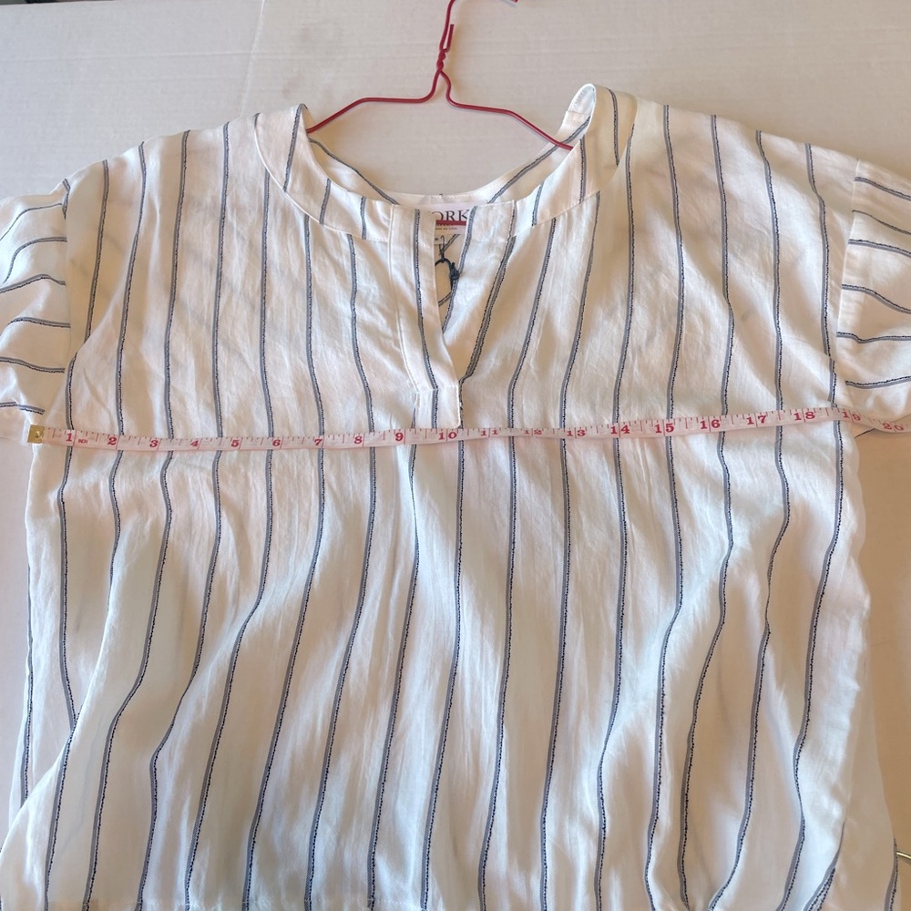 - NWT. YORK lightweight drawstring-waist top. - Picture 7 of 9